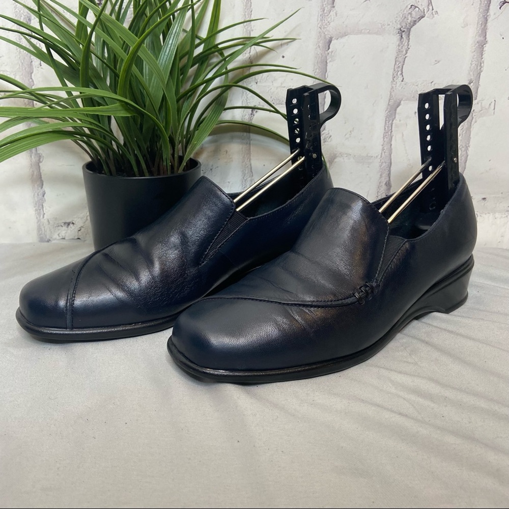 Munro Walking Wedge Black Leather Loafers 7W